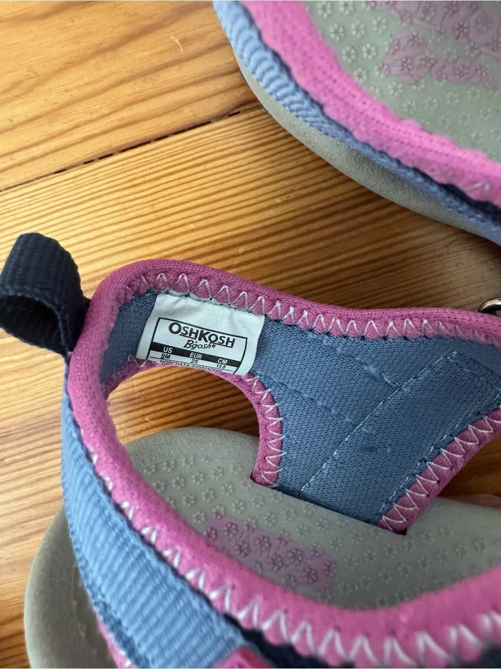 Kids OshKosh B’gosh Horchata Blue Pink Hook-and-Loop Sandals size 9 Toddler EUC